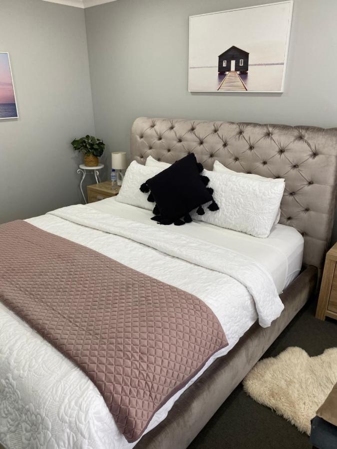The Hutt On Mandurah Marina Appartement Buitenkant foto