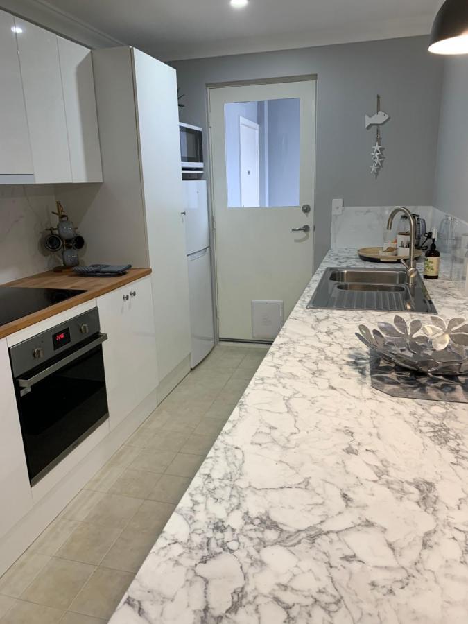 The Hutt On Mandurah Marina Appartement Buitenkant foto