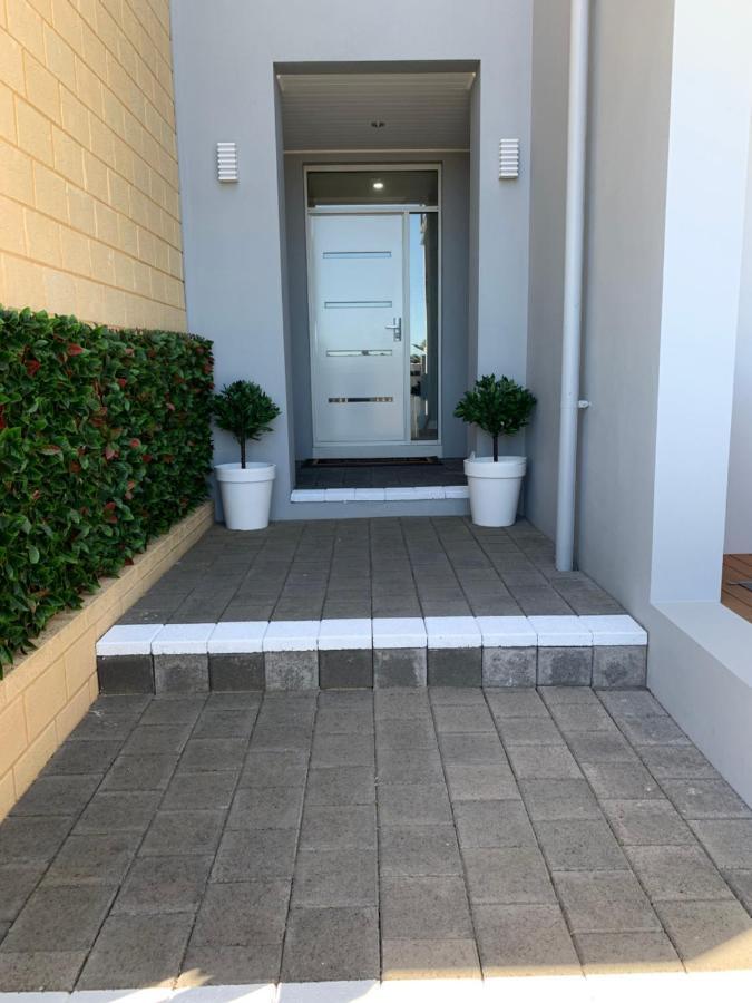 The Hutt On Mandurah Marina Appartement Buitenkant foto