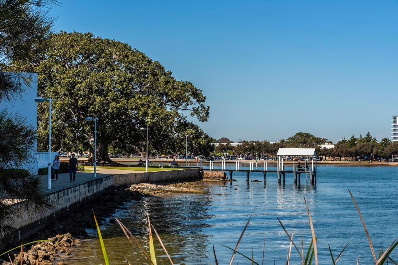 The Hutt On Mandurah Marina Appartement Buitenkant foto